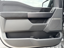 Ford F-150 Lightning Flash 4WD SuperCrew 5.5' Box 2025