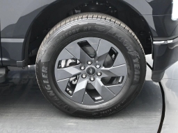 Ford F-150 Lightning Flash 4WD SuperCrew 5.5' Box 2025