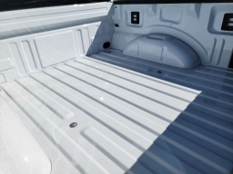 Ford F-150 Lightning Flash 4WD SuperCrew 5.5' Box 2025