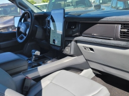 Ford F-150 Lightning Flash 4WD SuperCrew 5.5' Box 2025