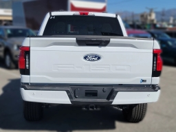 Ford F-150 Lightning Flash 4WD SuperCrew 5.5' Box 2025