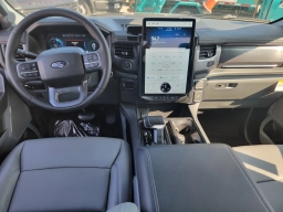 Ford F-150 Lightning Flash 4WD SuperCrew 5.5' Box 2025