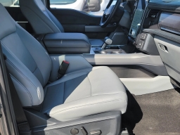 Ford F-150 Lightning Flash 4WD SuperCrew 5.5' Box 2025