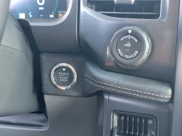 Ford F-150 Lightning Flash 4WD SuperCrew 5.5' Box 2025