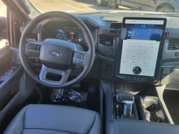 Ford F-150 Lightning Flash 4WD SuperCrew 5.5' Box 2025