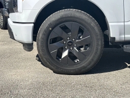 Ford F-150 Lightning Flash 4WD SuperCrew 5.5' Box 2025