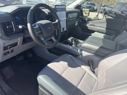 Ford F-150 Lightning Flash 4WD SuperCrew 5.5' Box 2025