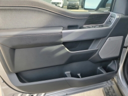 Ford F-150 Lightning LARIAT 4WD SuperCrew 5.5' Box 2025