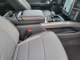 Ford F-150 Lightning LARIAT 4WD SuperCrew 5.5' Box 2025