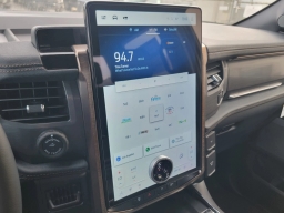 Ford F-150 Lightning LARIAT 4WD SuperCrew 5.5' Box 2025