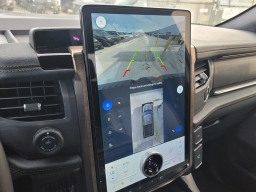 Ford F-150 Lightning LARIAT 4WD SuperCrew 5.5' Box 2025