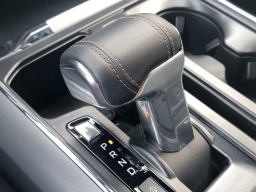 Ford F-150 Lightning LARIAT 4WD SuperCrew 5.5' Box 2025