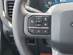 Ford F-150 Lightning LARIAT 4WD SuperCrew 5.5' Box 2025