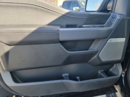 Ford F-150 Lightning LARIAT 4WD SuperCrew 5.5' Box 2025