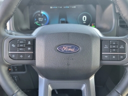 Ford F-150 Lightning LARIAT 4WD SuperCrew 5.5' Box 2025