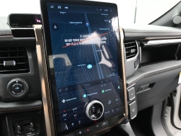 Ford F-150 Lightning LARIAT 4WD SuperCrew 5.5' Box 2025