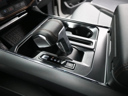 Ford F-150 Lightning LARIAT 4WD SuperCrew 5.5' Box 2025