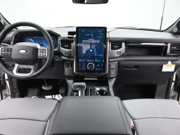 Ford F-150 Lightning LARIAT 4WD SuperCrew 5.5' Box 2025