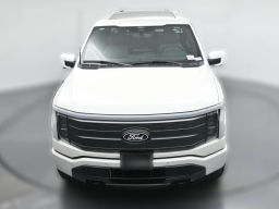 Ford F-150 Lightning LARIAT 4WD SuperCrew 5.5' Box 2025