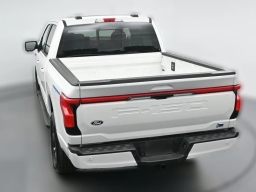 Ford F-150 Lightning LARIAT 4WD SuperCrew 5.5' Box 2025