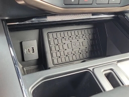 Ford F-150 Lightning LARIAT 4WD SuperCrew 5.5' Box 2025