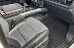 Ford F-150 Lightning LARIAT 4WD SuperCrew 5.5' Box 2025