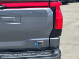 Ford F-150 Lightning LARIAT 4WD SuperCrew 5.5' Box 2025