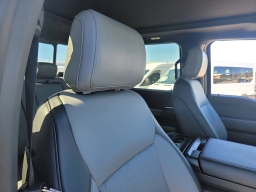 Ford F-150 Lightning LARIAT 4WD SuperCrew 5.5' Box 2025