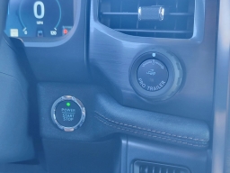 Ford F-150 Lightning LARIAT 4WD SuperCrew 5.5' Box 2025