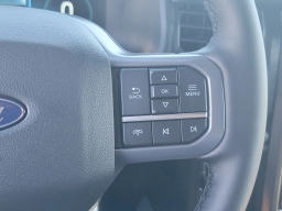 Ford F-150 Lightning LARIAT 4WD SuperCrew 5.5' Box 2025