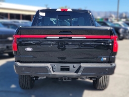 Ford F-150 Lightning LARIAT 4WD SuperCrew 5.5' Box 2025