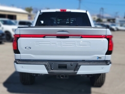 Ford F-150 Lightning LARIAT 4WD SuperCrew 5.5' Box 2025