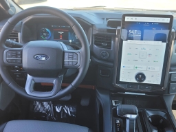 Ford F-150 Lightning LARIAT 4WD SuperCrew 5.5' Box 2025