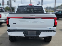 Ford F-150 Lightning LARIAT 4WD SuperCrew 5.5' Box 2025