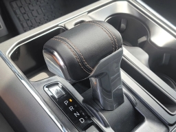 Ford F-150 Lightning LARIAT 4WD SuperCrew 5.5' Box 2025