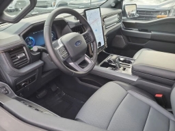 Ford F-150 Lightning LARIAT 4WD SuperCrew 5.5' Box 2025