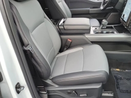 Ford F-150 Lightning LARIAT 4WD SuperCrew 5.5' Box 2025