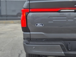 Ford F-150 Lightning LARIAT 4WD SuperCrew 5.5' Box 2025