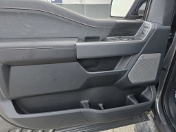 Ford F-150 Lightning LARIAT 4WD SuperCrew 5.5' Box 2025