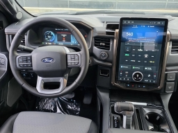 Ford F-150 Lightning LARIAT 4WD SuperCrew 5.5' Box 2025