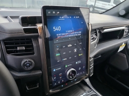 Ford F-150 Lightning LARIAT 4WD SuperCrew 5.5' Box 2025