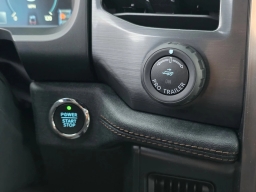 Ford F-150 Lightning LARIAT 4WD SuperCrew 5.5' Box 2025