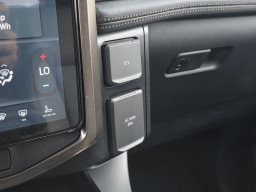 Ford F-150 Lightning LARIAT 4WD SuperCrew 5.5' Box 2025