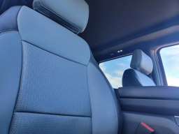 Ford F-150 Lightning LARIAT 4WD SuperCrew 5.5' Box 2025