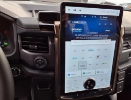 Ford F-150 Lightning LARIAT 4WD SuperCrew 5.5' Box 2025