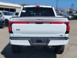 Ford F-150 Lightning LARIAT 4WD SuperCrew 5.5' Box 2025