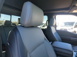 Ford F-150 Lightning LARIAT 4WD SuperCrew 5.5' Box 2025