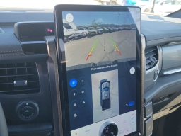 Ford F-150 Lightning LARIAT 4WD SuperCrew 5.5' Box 2025