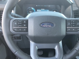 Ford F-150 Lightning LARIAT 4WD SuperCrew 5.5' Box 2025