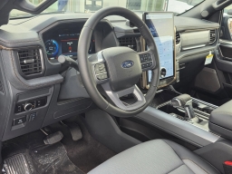 Ford F-150 Lightning LARIAT 4WD SuperCrew 5.5' Box 2025